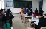 讓青年教師在聽課中收獲、在評課中成長